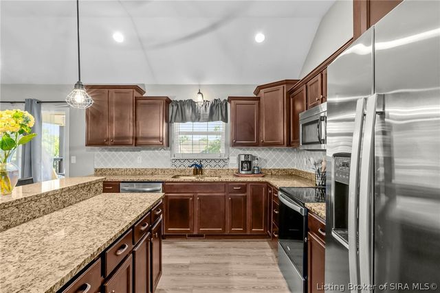 5417 Somerset Circle, Charlestown, IN 47111