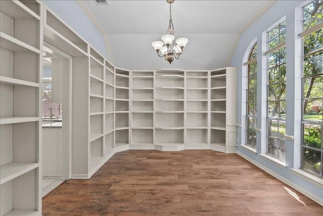 2422 Fairwind Drive, Houston, TX 77062