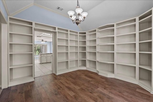 2422 Fairwind Drive, Houston, TX 77062