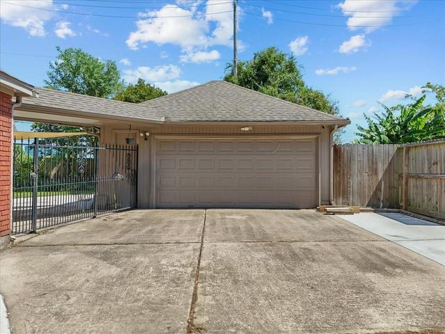 2422 Fairwind Drive, Houston, TX 77062