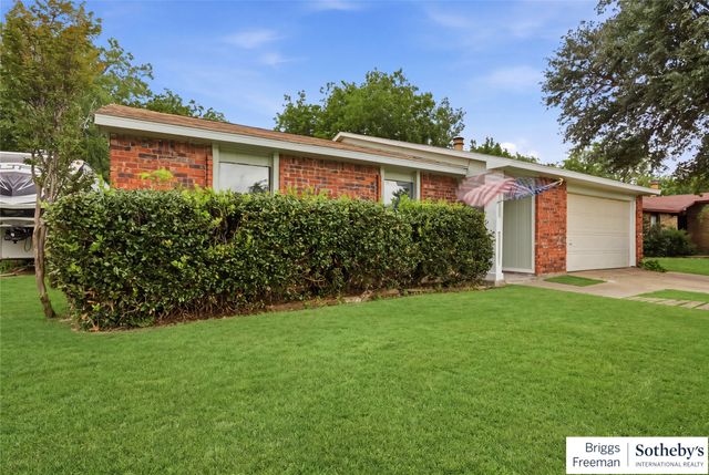 5733 Maiden Lane, Fort Worth, TX 76131
