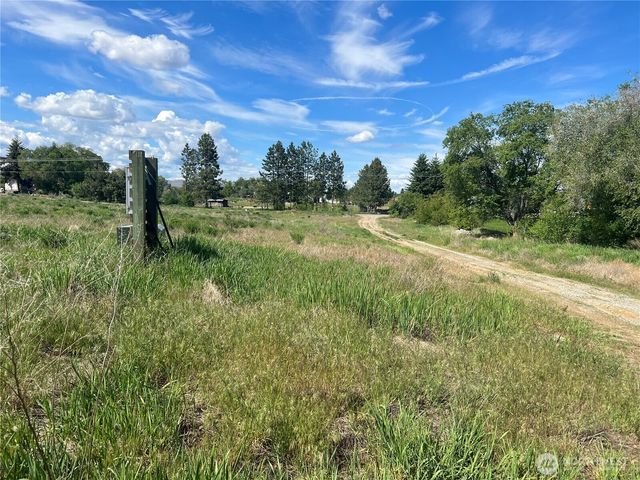 38 Miller Road, Omak, WA 98841