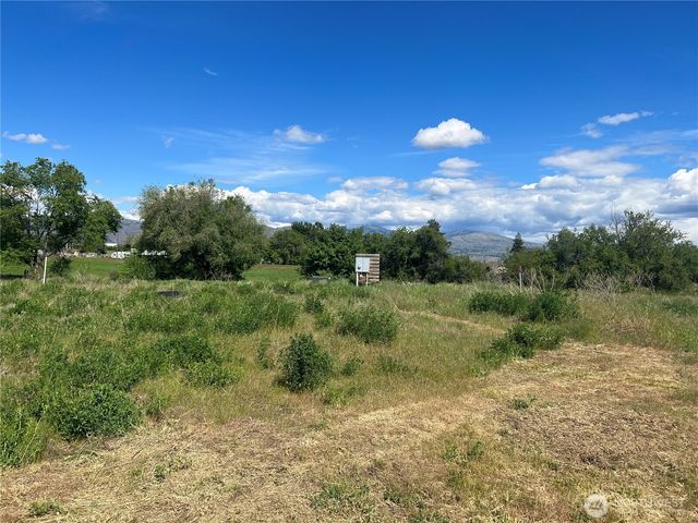 38 Miller Road, Omak, WA 98841