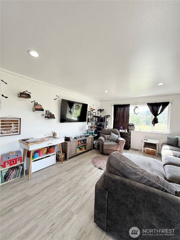 38 Miller Road, Omak, WA 98841