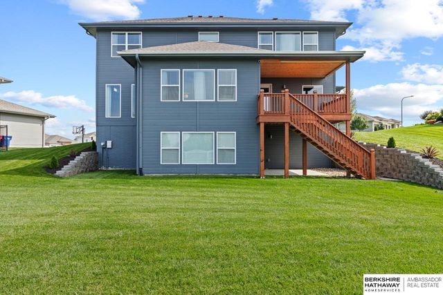 9964 S 105 Avenue, Papillion, NE 68046