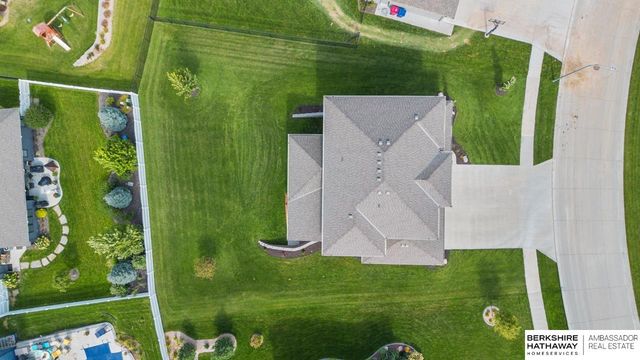 9964 S 105 Avenue, Papillion, NE 68046