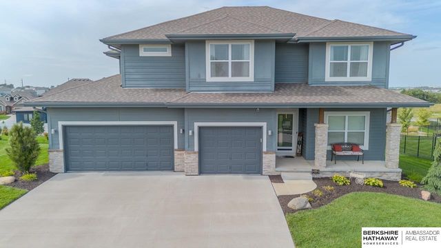 9964 S 105 Avenue, Papillion, NE 68046