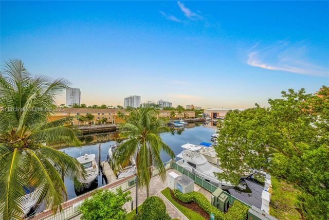 2950 NE 188th St 302, Aventura, FL 33180