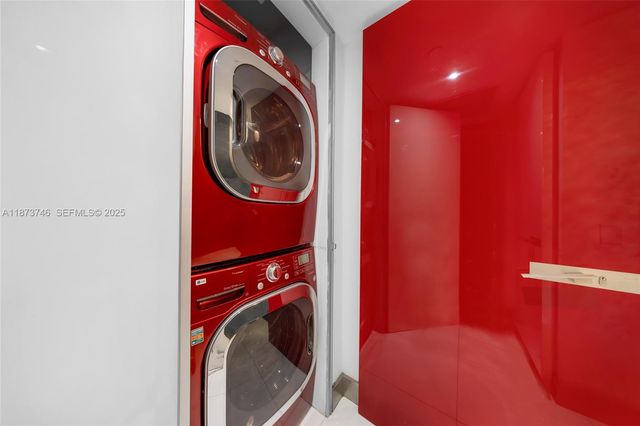 2950 NE 188th St 302, Aventura, FL 33180