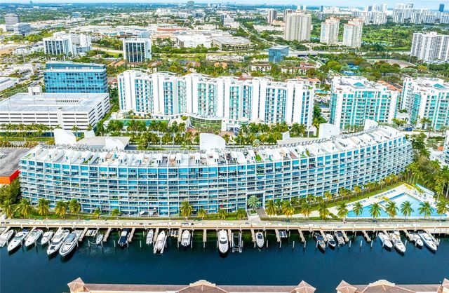 2950 NE 188th St 302, Aventura, FL 33180