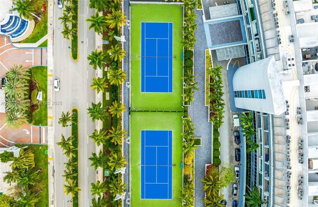 2950 NE 188th St 302, Aventura, FL 33180