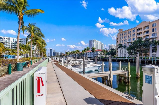 2950 NE 188th St 302, Aventura, FL 33180