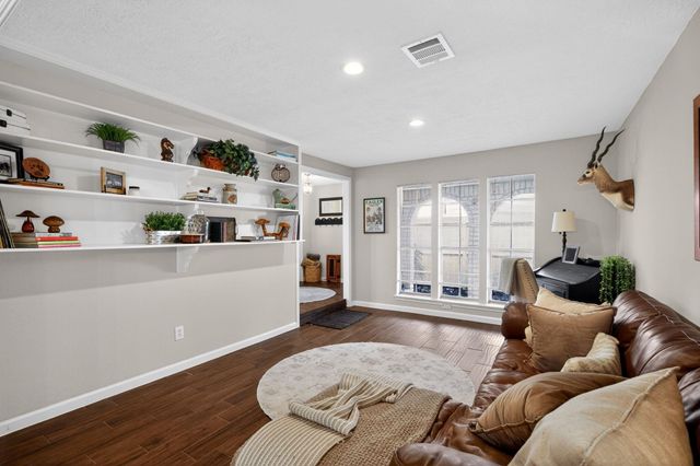 11735 Glenway Drive, Houston, TX 77070