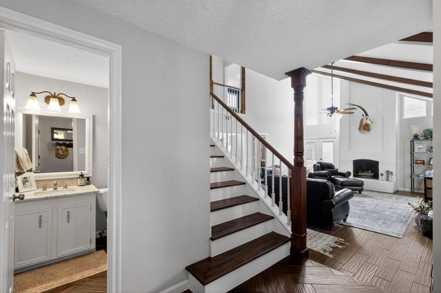 11735 Glenway Drive, Houston, TX 77070