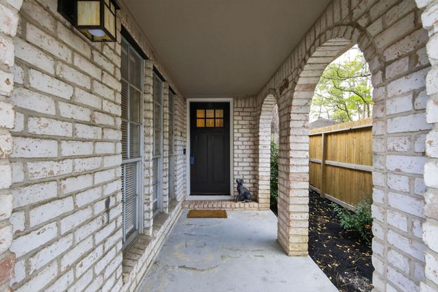11735 Glenway Drive, Houston, TX 77070