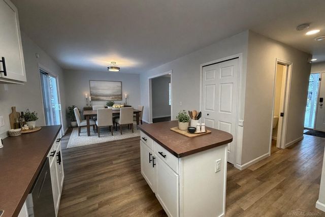 677 Doral Drive, Oxford Twp, MI 48371