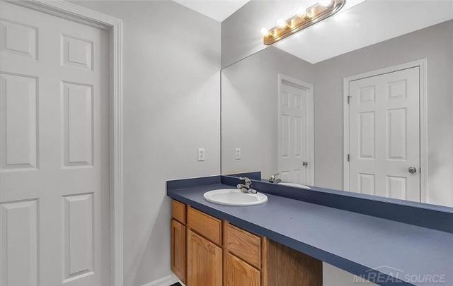 677 Doral Drive, Oxford Twp, MI 48371