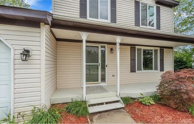 677 Doral Drive, Oxford Twp, MI 48371