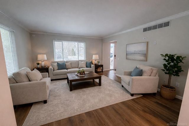 677 Doral Drive, Oxford Twp, MI 48371