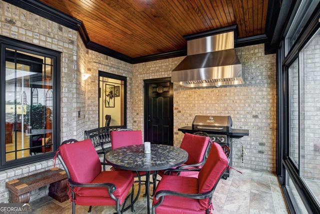 222 Deerhill Drive, Bogart, GA 30622