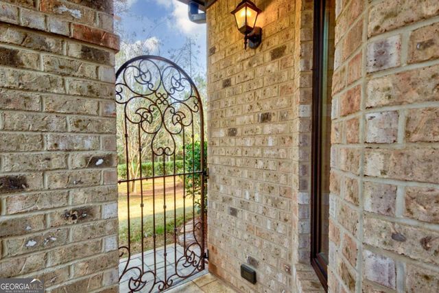 222 Deerhill Drive, Bogart, GA 30622