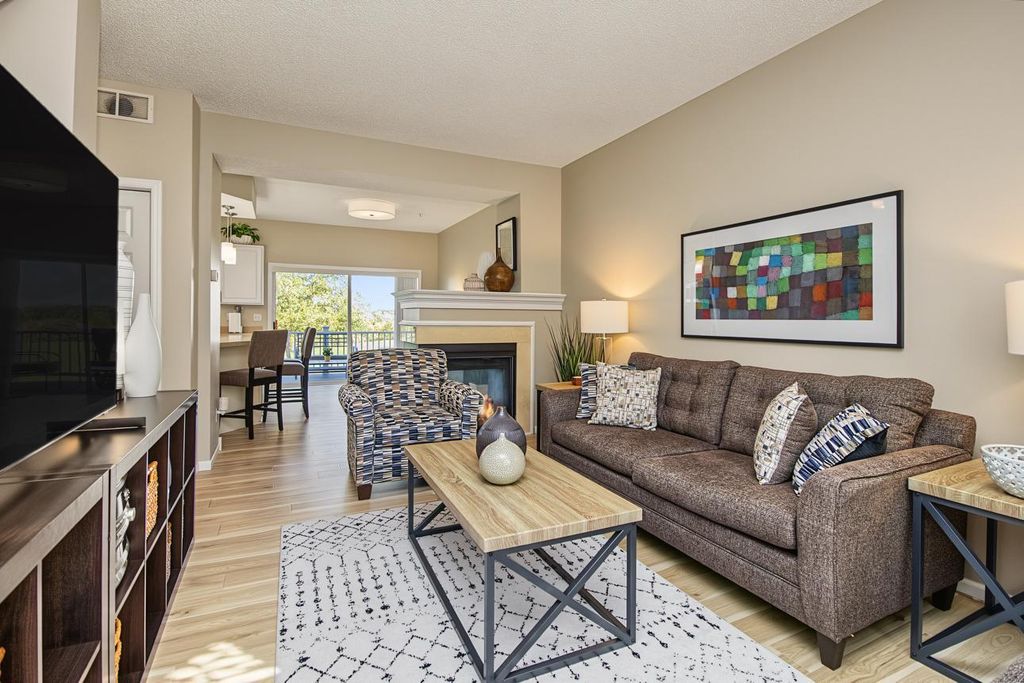8808 Brunell Way 402, Inver Grove Heights, MN 55076 — photo 3