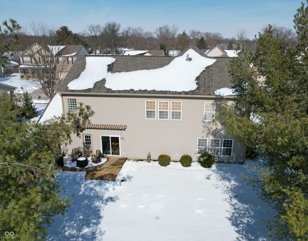 6883 Roundrock Court, Avon, IN 46123