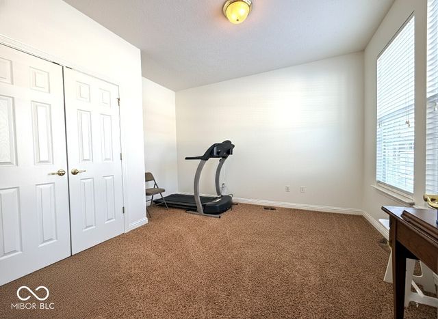 6883 Roundrock Court, Avon, IN 46123