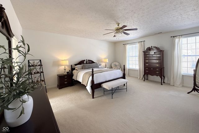 6883 Roundrock Court, Avon, IN 46123