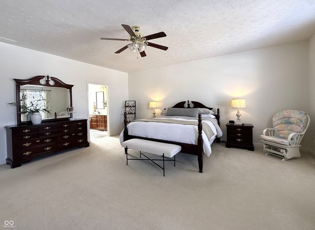 6883 Roundrock Court, Avon, IN 46123