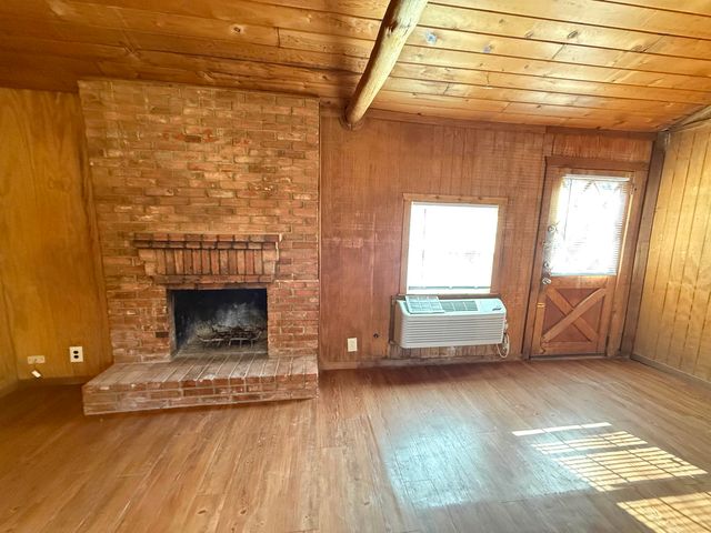 2641 Amos, Longview, TX 75602