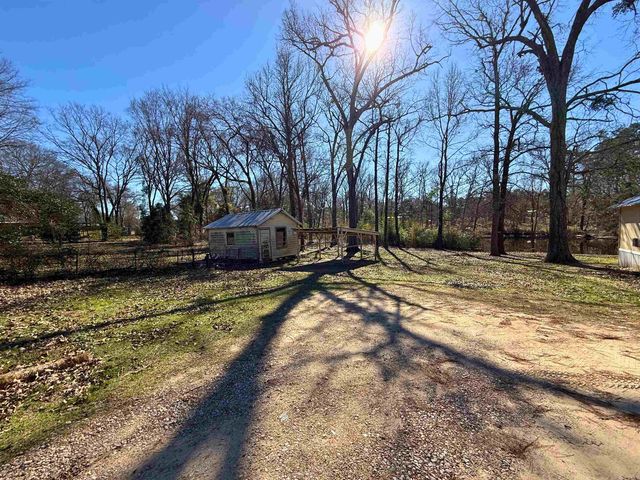 2641 Amos, Longview, TX 75602