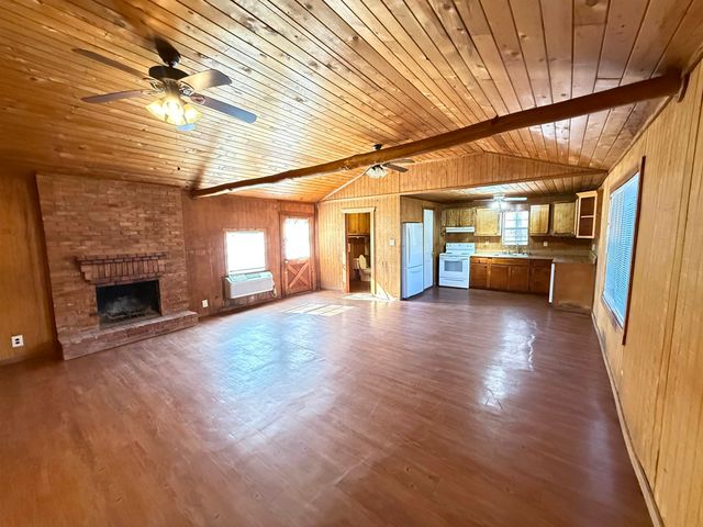 2641 Amos, Longview, TX 75602