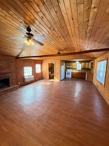 2641 Amos, Longview, TX 75602