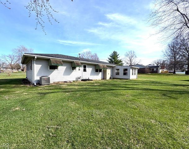 153 N Pleasant Run, Crawfordsville, IN 47933