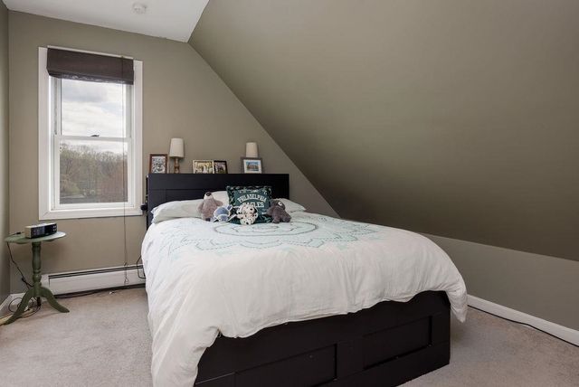 44 Acorn Street, Hartford, VT 05001