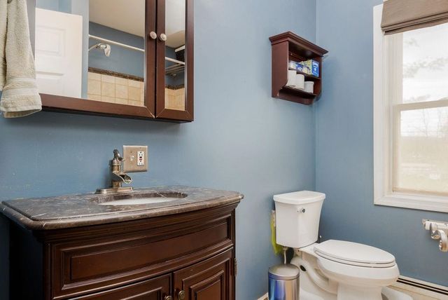 44 Acorn Street, Hartford, VT 05001