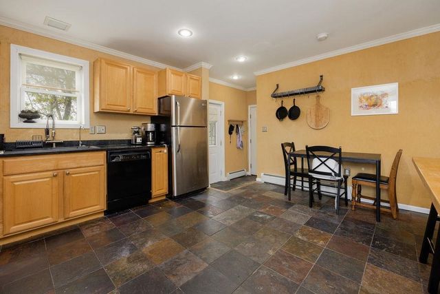 44 Acorn Street, Hartford, VT 05001