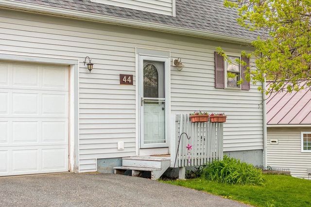 44 Acorn Street, Hartford, VT 05001
