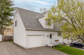 44 Acorn Street, Hartford, VT 05001