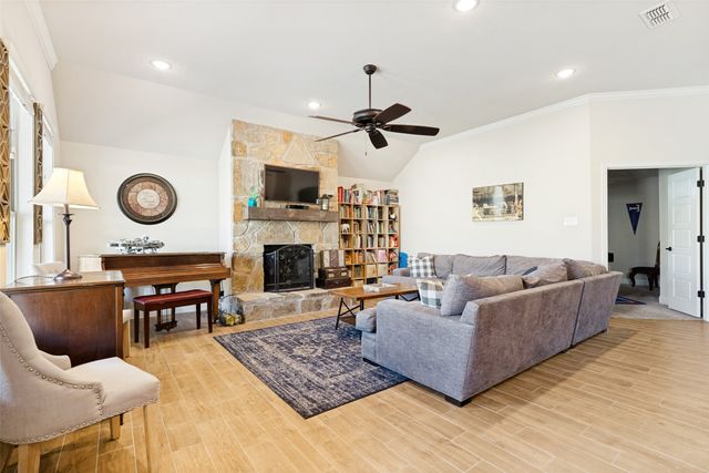 512 Sagebrush Court, Aledo, TX 76008