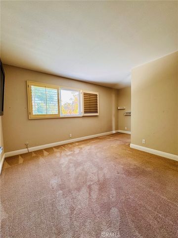 1413 W Moore, Santa Ana, CA 92704