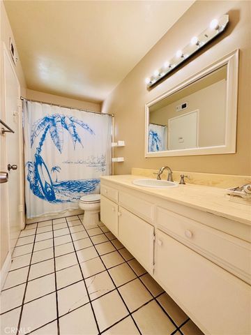 1413 W Moore, Santa Ana, CA 92704