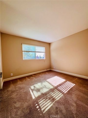 1413 W Moore, Santa Ana, CA 92704