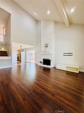 1413 W Moore, Santa Ana, CA 92704