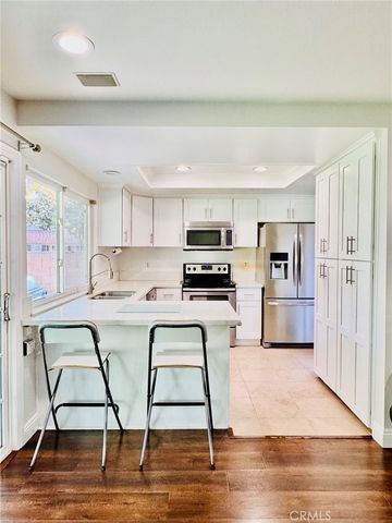 1413 W Moore, Santa Ana, CA 92704