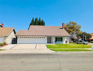 1413 W Moore, Santa Ana, CA 92704