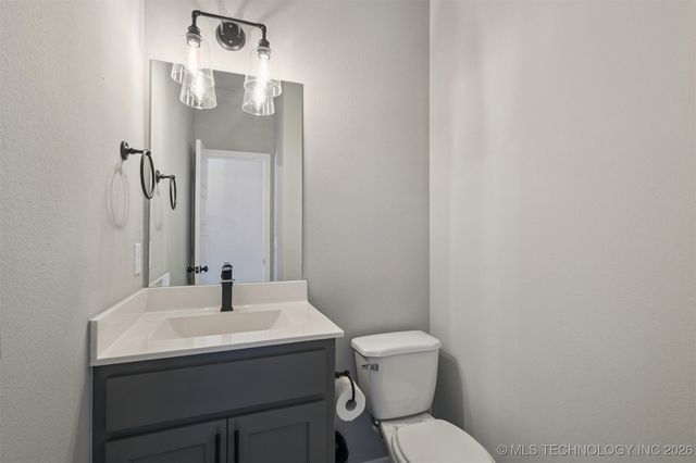 2721 S 8th Street, Broken Arrow, OK 74012