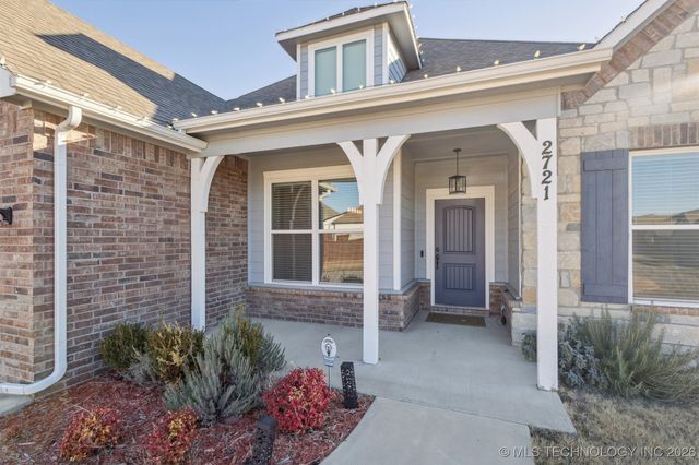 2721 S 8th Street, Broken Arrow, OK 74012