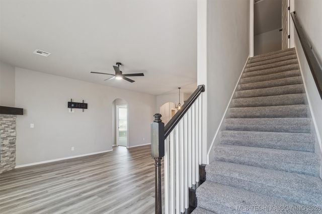 2721 S 8th Street, Broken Arrow, OK 74012